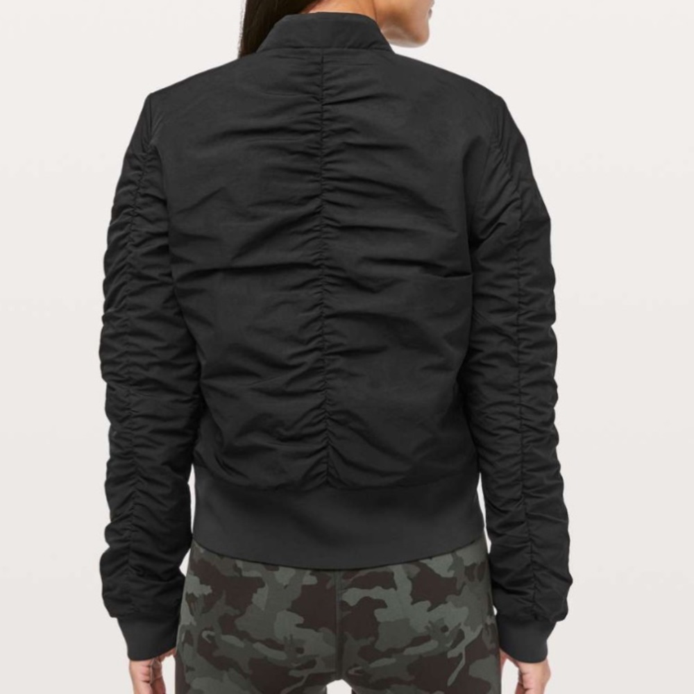ISO Lululemon Warm Two Ways Bomber Black sz8